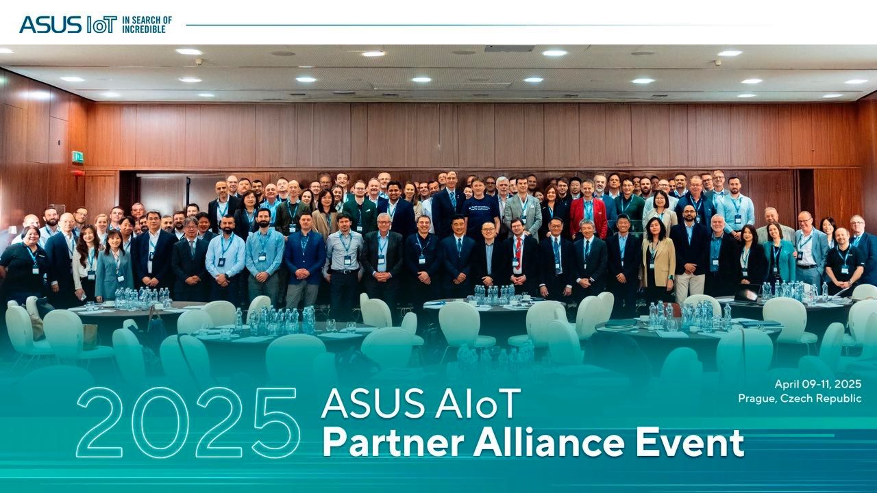 CTHINGS.CO at Asus IoT event - group photo